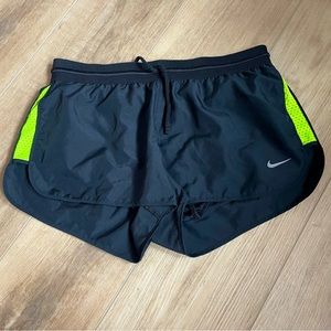 Nike DriFit Run Fast Running Shorts M